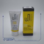 کرم ضد آفتاب SPF50 مناسب پوست های دارای لک دلانو