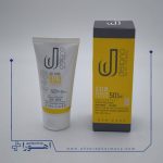 کرم ضد آفتاب دلانو بژ روشن مناسب پوست چرب با SPF50